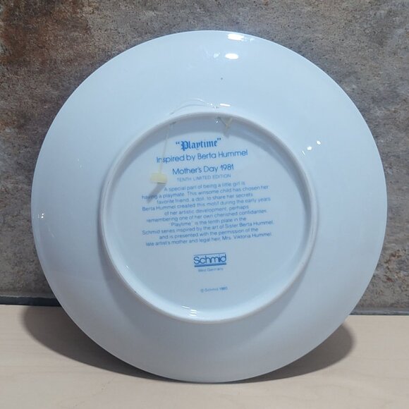 Schmid Hummel Mothers Day 1981 Playtime Decorative Wall Hanging Plate - Picture 2 of 11